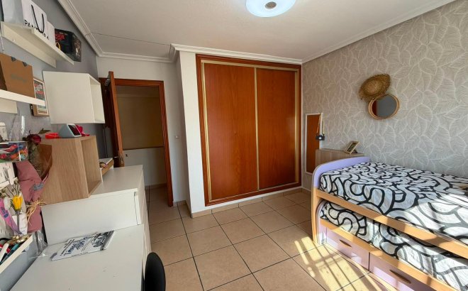Resale - Quad House -
Torrevieja - Carrefour