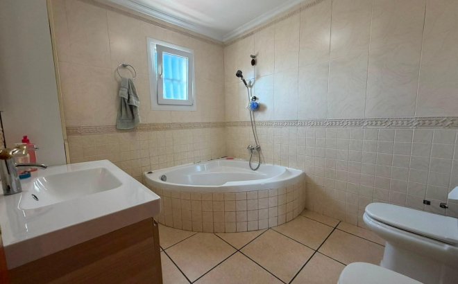 Resale - Quad House -
Torrevieja - Carrefour