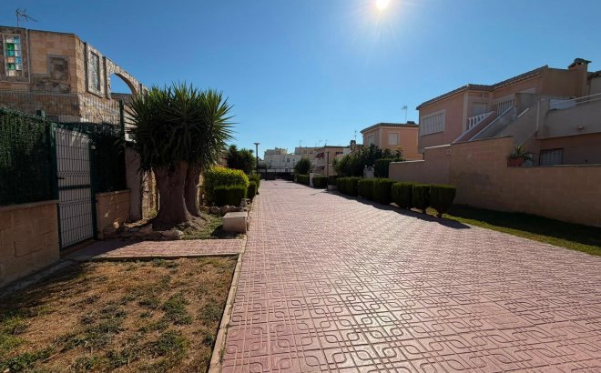 Resale - Quad House -
Torrevieja - Carrefour
