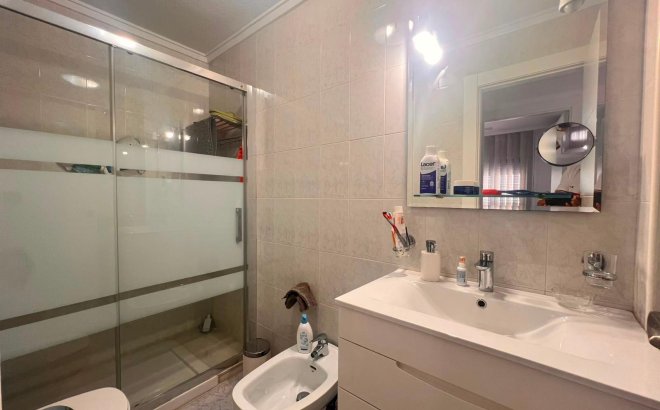 Resale - Bungalow -
Torrevieja - Torrejón