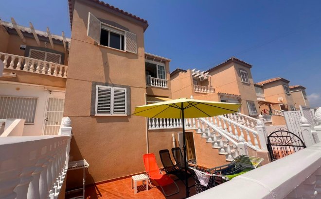 Resale - Bungalow -
Torrevieja - Torrejón