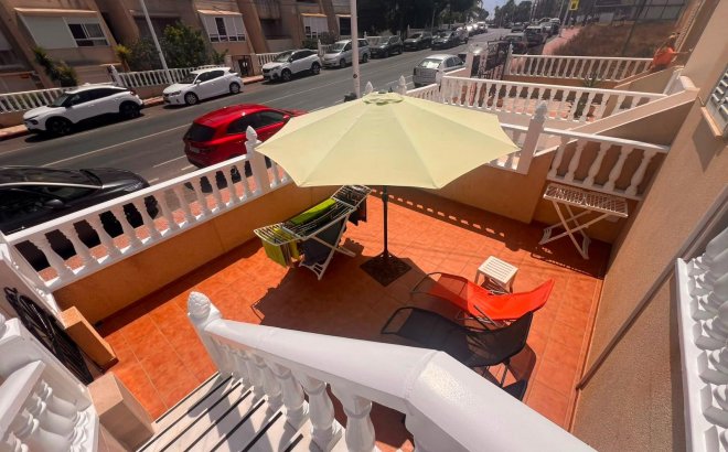 Resale - Bungalow -
Torrevieja - Torrejón