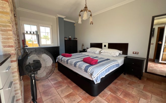 Revente - Villa -
San Fulgencio - Costa Blanca