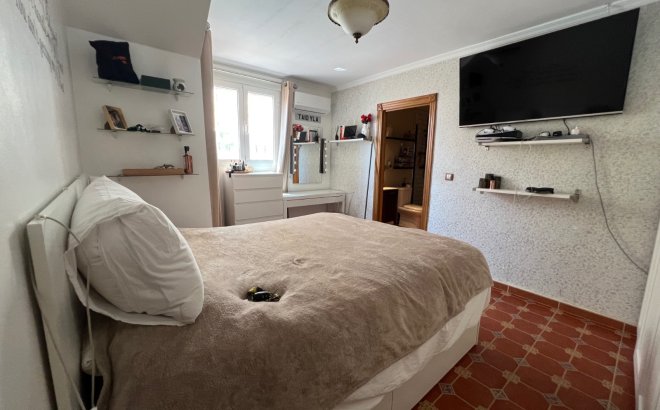 Revente - Villa -
San Fulgencio - Costa Blanca