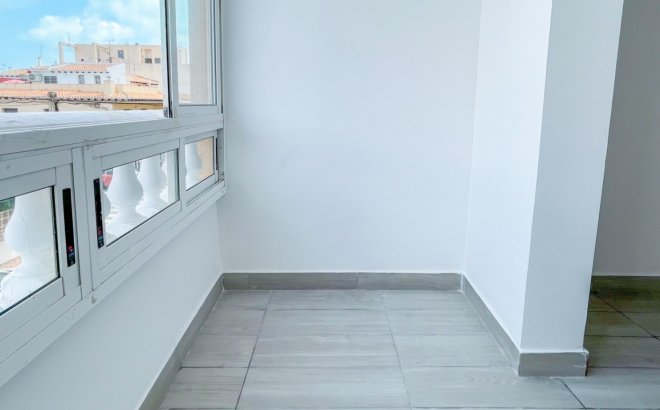 Resale - Apartment -
Torrevieja - Costa Blanca