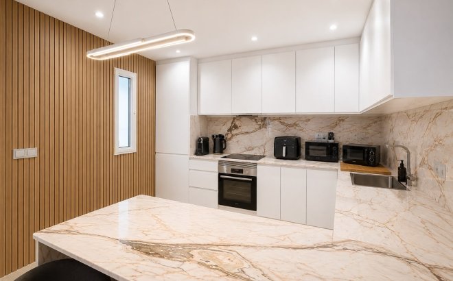Resale - Villa -
Villamartin - Costa Blanca