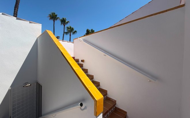 Resale - Villa -
Villamartin - Costa Blanca