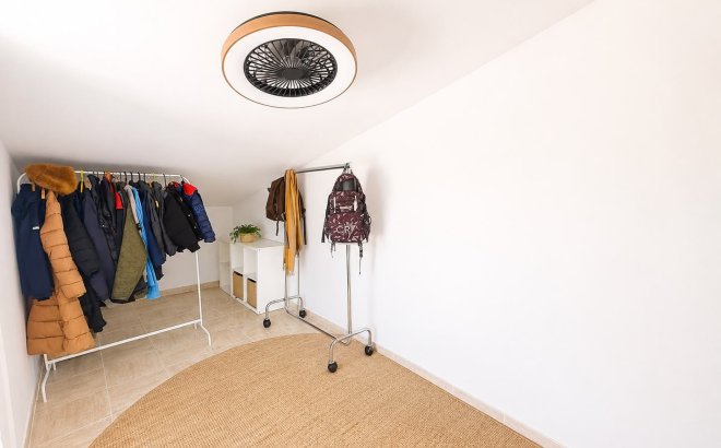 Resale - Villa -
Villamartin - Costa Blanca