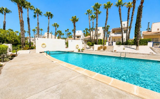 Resale - Villa -
Villamartin - Costa Blanca