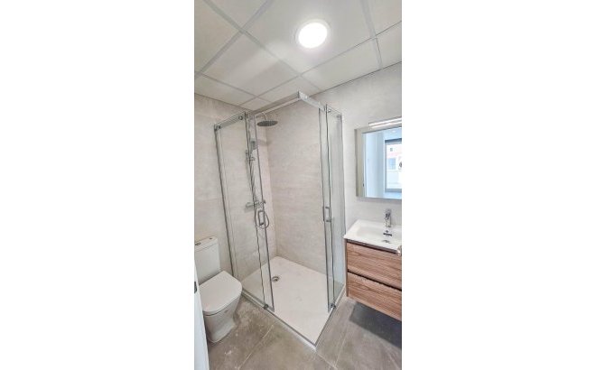 Resale - Penthouse -
Torrevieja - Paseo Maritimo