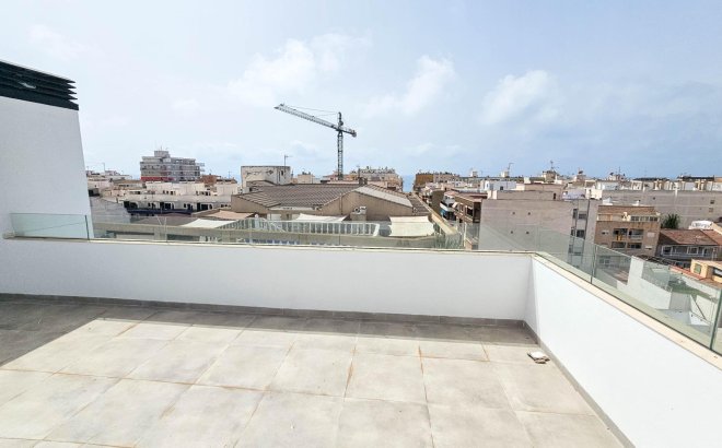 Resale - Penthouse -
Torrevieja - Paseo Maritimo