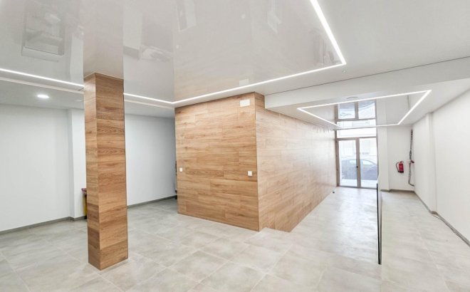 Resale - Penthouse -
Torrevieja - Paseo Maritimo