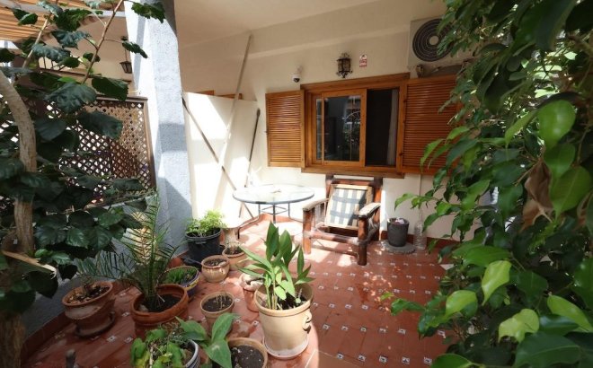 Resale - Bungalow -
Torrevieja - Costa Blanca