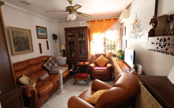 Resale - Bungalow -
Torrevieja - Costa Blanca