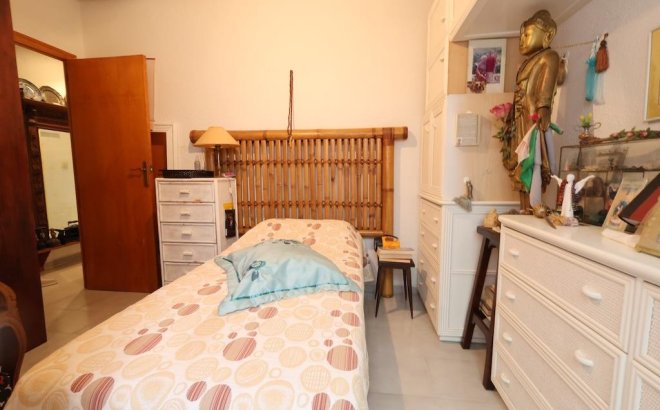 Resale - Bungalow -
Torrevieja - Costa Blanca