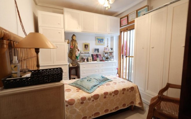 Resale - Bungalow -
Torrevieja - Costa Blanca