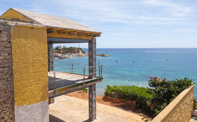 Resale - Villa -
Orihuela Costa - Cabo Roig