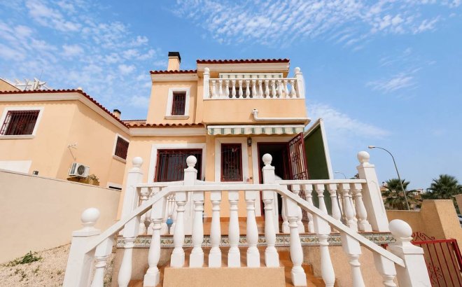 Revente - Villa -
Villamartin - Costa Blanca