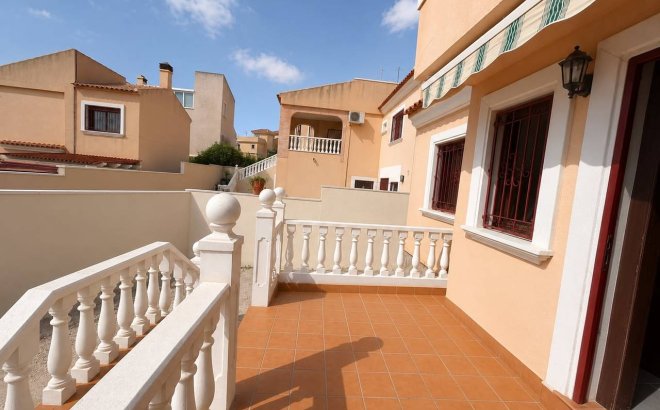 Revente - Villa -
Villamartin - Costa Blanca