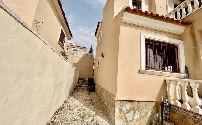 Revente - Villa -
Villamartin - Costa Blanca