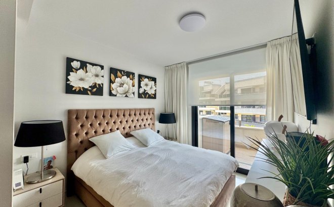 Resale - Apartment -
Orihuela Costa - Punta Prima