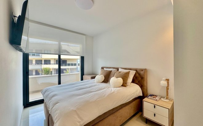 Resale - Apartment -
Orihuela Costa - Punta Prima