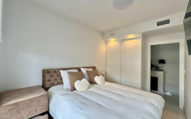 Resale - Apartment -
Orihuela Costa - Punta Prima