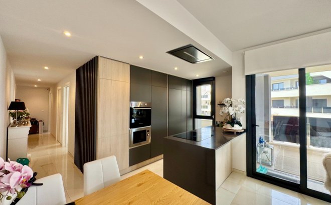 Resale - Apartment -
Orihuela Costa - Punta Prima