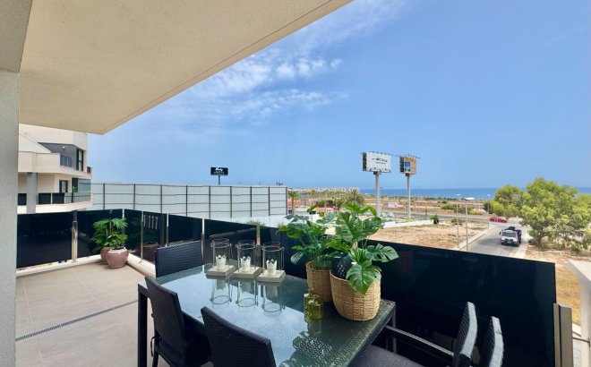 Resale - Apartment -
Orihuela Costa - Punta Prima