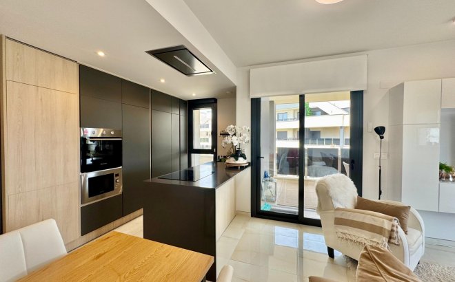 Resale - Apartment -
Orihuela Costa - Punta Prima