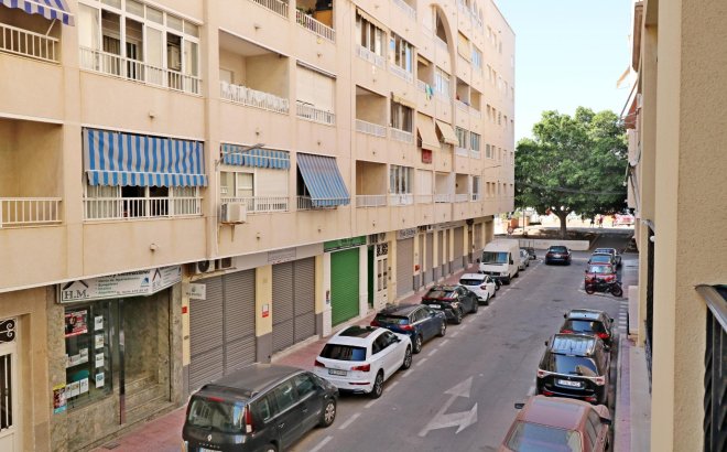 Resale - Apartment -
Torrevieja - Acequion
