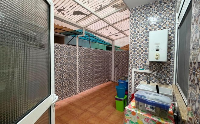 Resale - Apartment -
Torrevieja - Acequion
