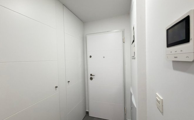 Resale - Apartment -
Torrevieja - Estacion De Autobuses