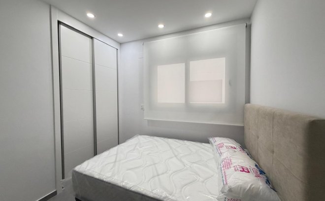 Resale - Apartment -
Torrevieja - Estacion De Autobuses
