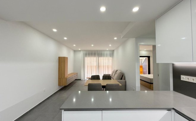Resale - Apartment -
Torrevieja - Estacion De Autobuses