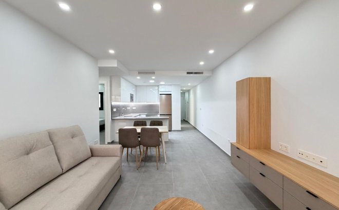 Resale - Apartment -
Torrevieja - Estacion De Autobuses