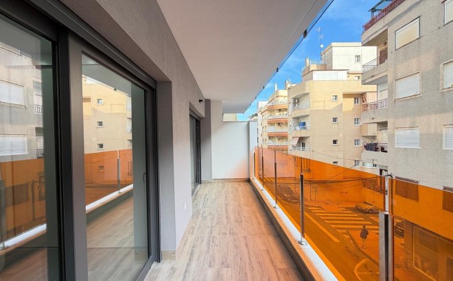Resale - Apartment -
Torrevieja - Estacion De Autobuses