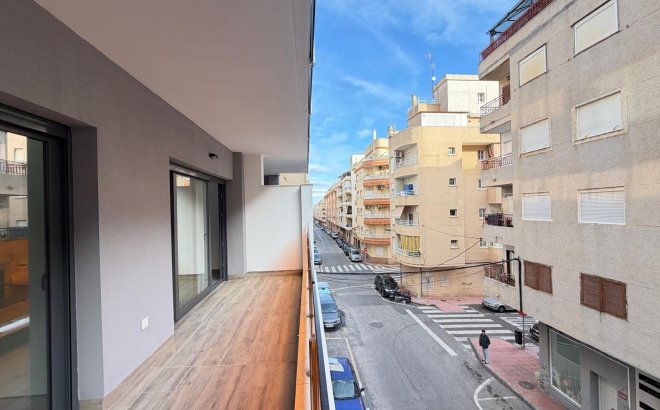 Resale - Apartment -
Torrevieja - Estacion De Autobuses