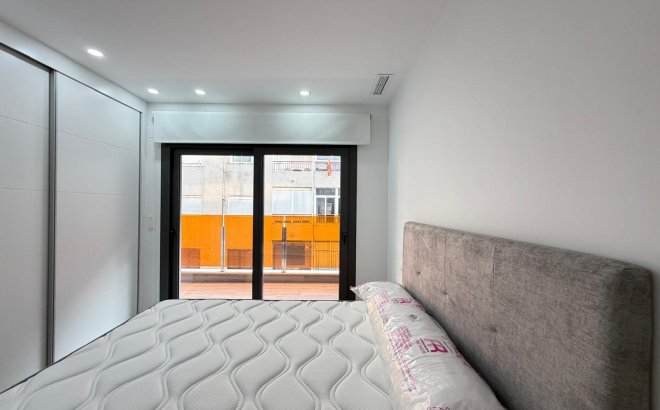 Resale - Apartment -
Torrevieja - Estacion De Autobuses