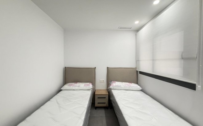 Resale - Apartment -
Torrevieja - Estacion De Autobuses