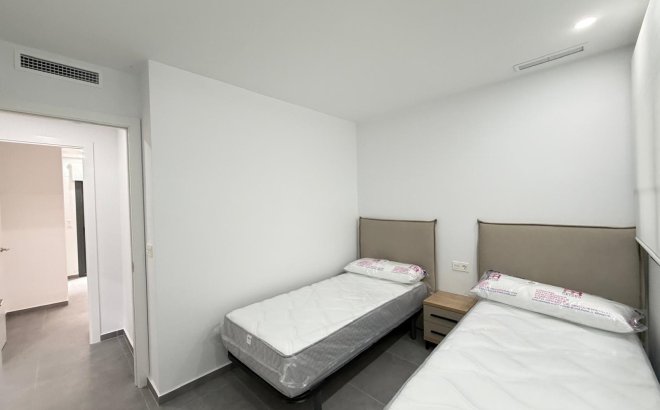 Resale - Apartment -
Torrevieja - Estacion De Autobuses