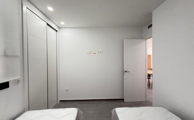 Resale - Apartment -
Torrevieja - Estacion De Autobuses