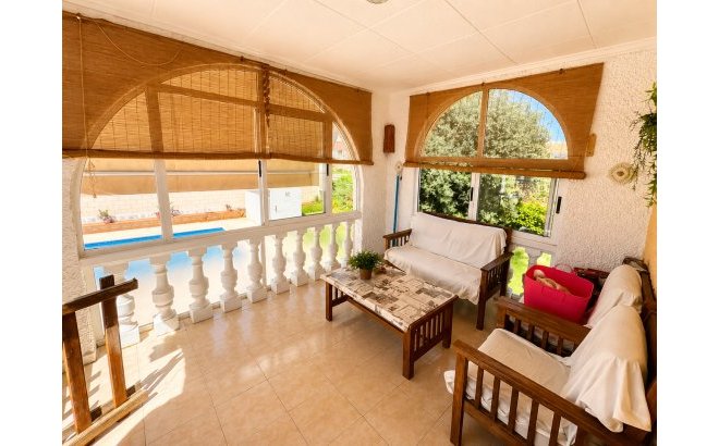 Resale - Villa -
Torrevieja - Costa Blanca