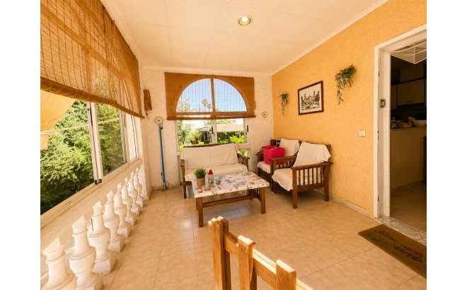 Resale - Villa -
Torrevieja - Costa Blanca