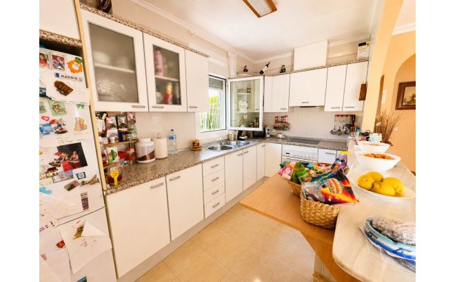 Resale - Villa -
Torrevieja - Costa Blanca