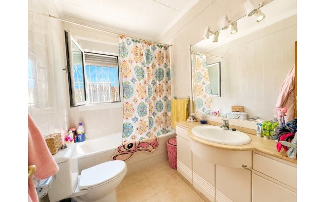Resale - Villa -
Torrevieja - Costa Blanca