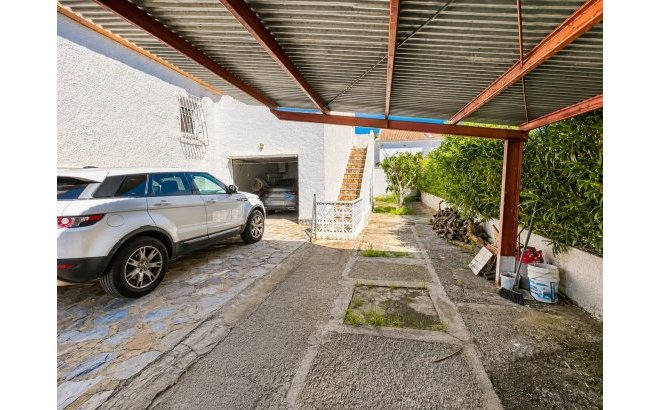 Resale - Villa -
Torrevieja - Costa Blanca