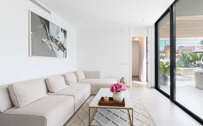 Revente - Villa -
Orihuela Costa - Costa Blanca