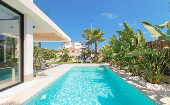 Revente - Villa -
Orihuela Costa - Costa Blanca