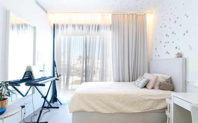 Revente - Villa -
Orihuela Costa - Costa Blanca